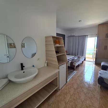 Guest house Salt Life Dhermi