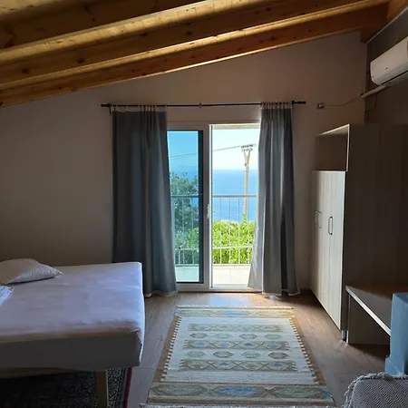 Salt Life Guest house Dhermi
